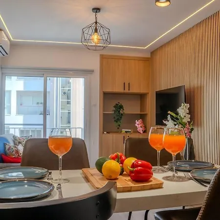 Beautiful One Bedroom Apartment, 186 Meters To Beach, Location Next To Cafes & Bars