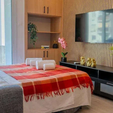 Beautiful One Bedroom Apartment, 186 Meters To Beach, Location Next To Cafes & Bars *