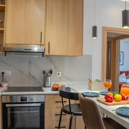 Beautiful One Bedroom Apartment, 186 Meters To Beach, Location Next To Cafes & Bars