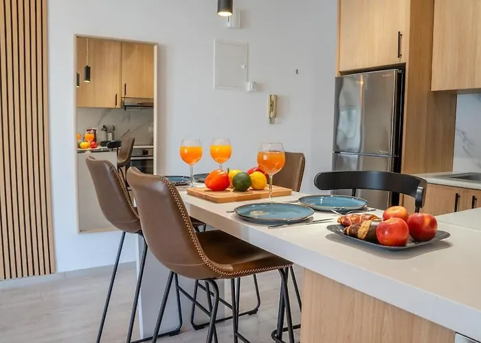 Appartement Beautiful One Bedroom Apartment, 186 Meters To Beach, Location Next To Cafes & Bars *