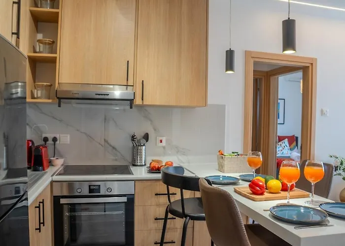 Beautiful One Bedroom Apartment, 186 Meters To Beach, Location Next To Cafes & Bars